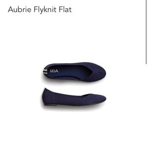 MIA new Women’s 8 Aubrie Flyknit Flat navy